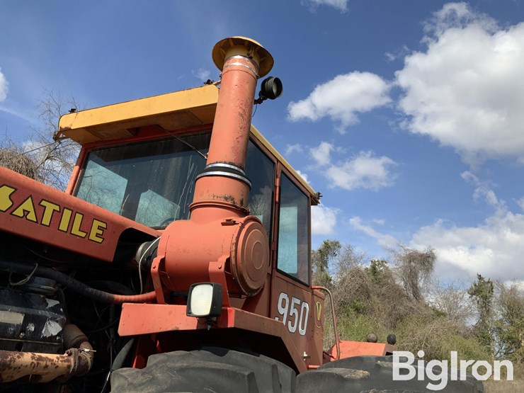 1977-versatile-950-image-13