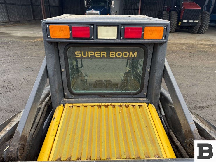 new-holland-l175-image-17