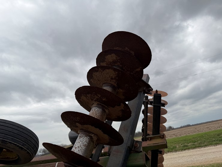 john-deere-25-image-56