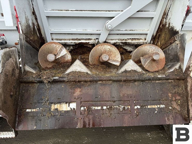 1996-volvo-wx-feed-truck---albany,-or-image-24