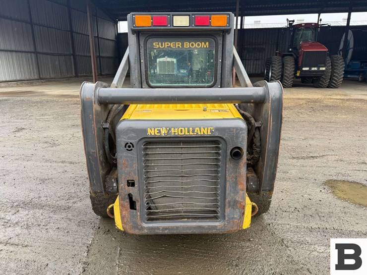 new-holland-l175-image-4