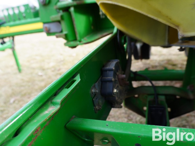 2005-john-deere-1770-image-11