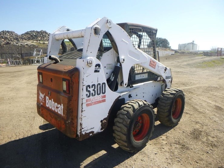 2005-bobcat-s300-image-3