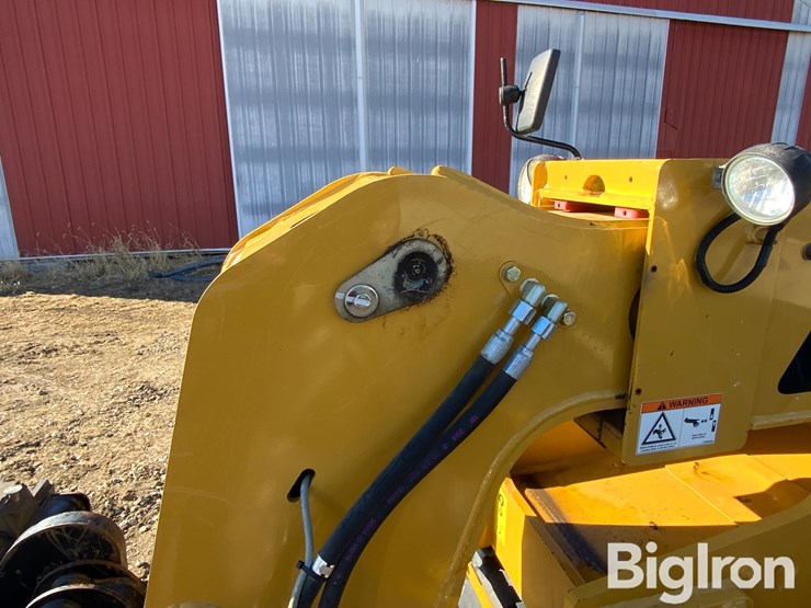 2009-caterpillar-th406-image-17