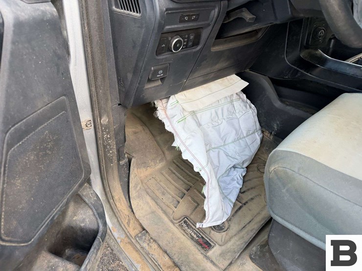 2022-ford-f150-image-29