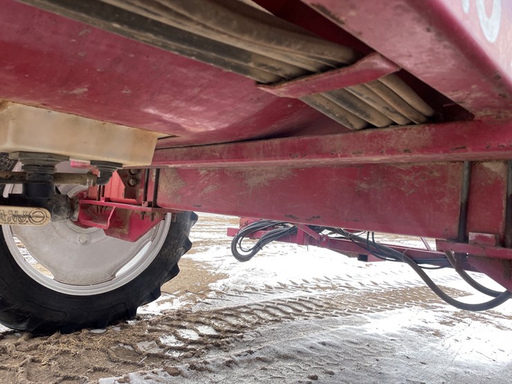 #1062-•-miller-pro-60'-sprayer-(somerset,-wi)-image-17