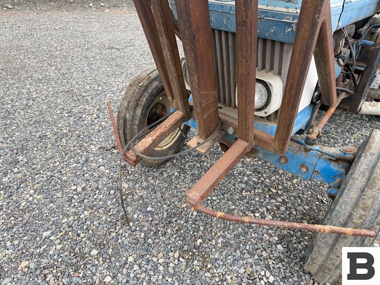 1983-ford-4610-image-12