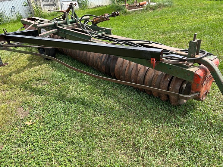 brillion-16’-solid-packer-image-6