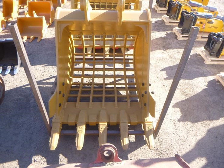 caterpillar-320-image-6