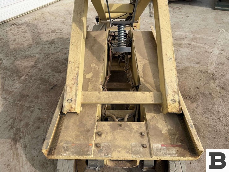 2011-jlg-1930es-image-22