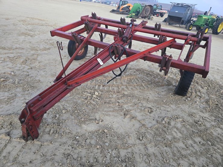 international-10-image-2