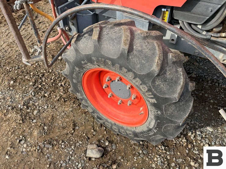 2016-kubota-m8540hd-image-10