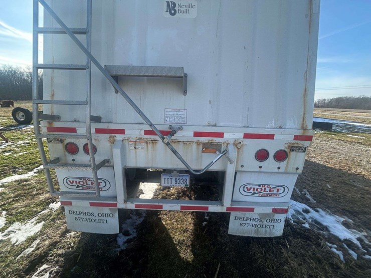 2013-neville-trailer-image-8