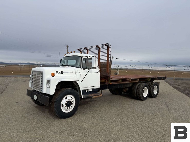 1976-international-loadstar-image-2