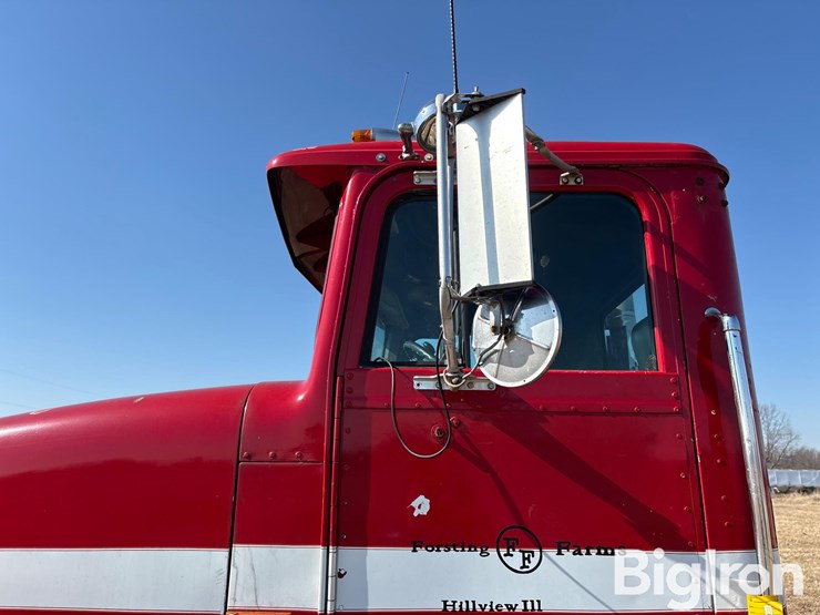 1990-international-9400-eagle-image-16