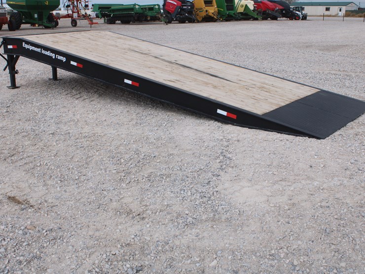 #2021-•-industrious-america-adjustable-load-ramp-32k-lb-capacity-image-4