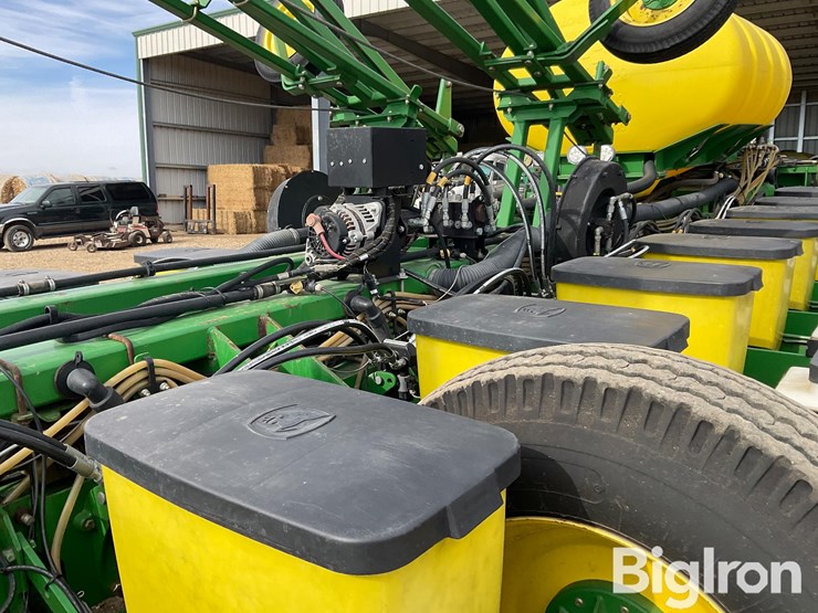 2007-john-deere-1770nt-image-19