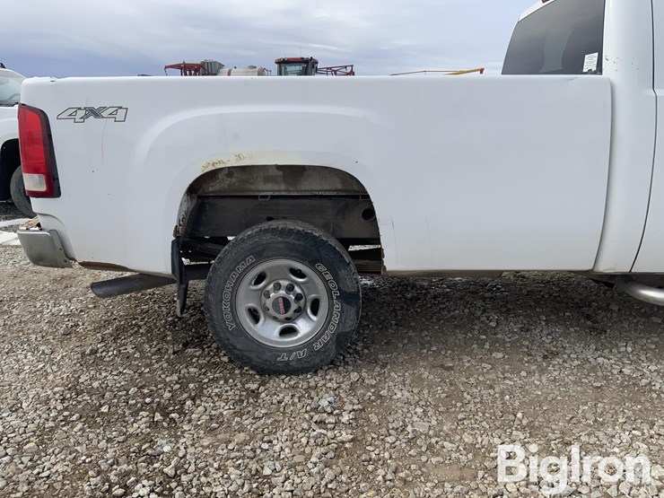 2009-gmc-sierra-2500-image-19