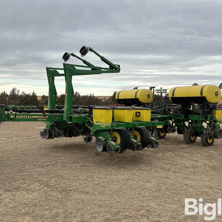 1999 JOHN DEERE 1770