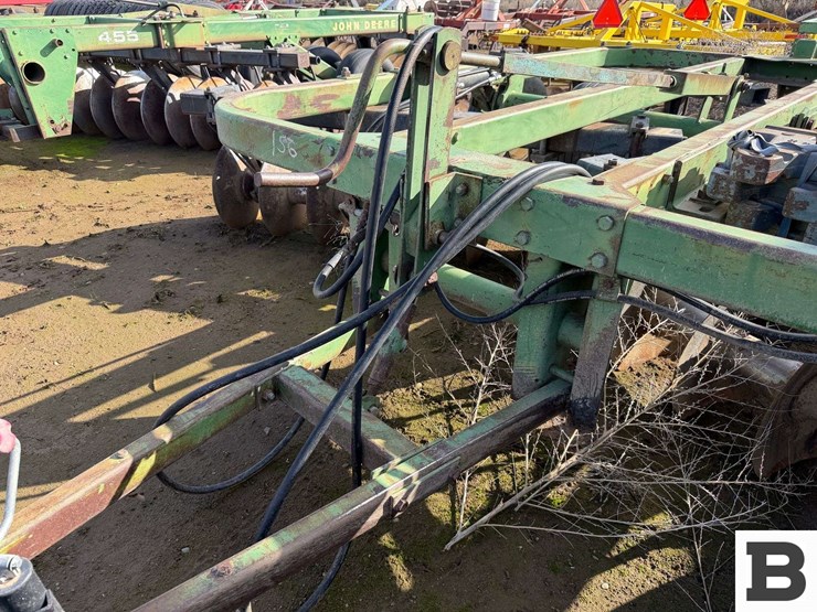 john-deere-455-image-37