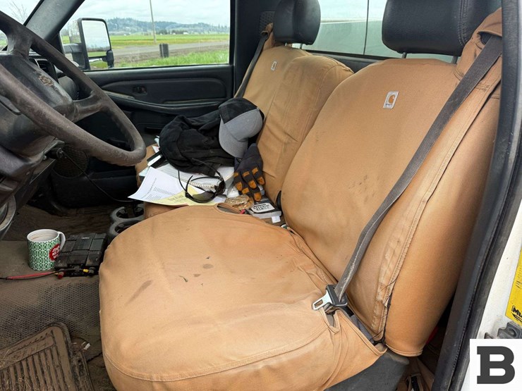 2002-chevrolet-silverado-2500-image-41