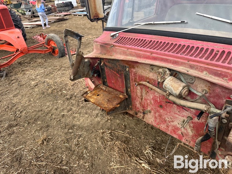 international-b-image-11