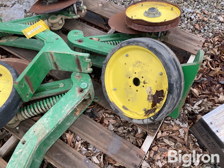 john-deere-1775-image-18