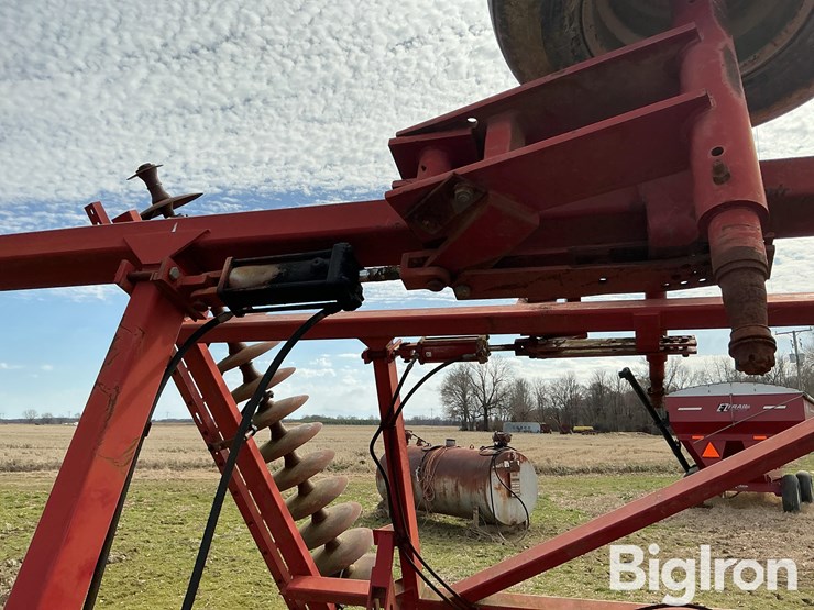 case-ih-3950-image-16