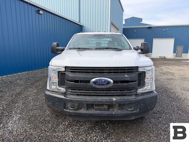 2019-ford-f350-image-10