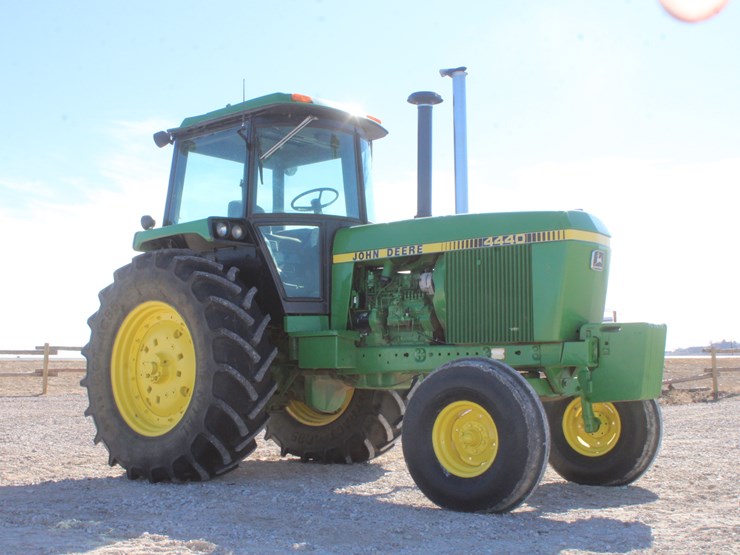 john-deere-4440-image-64