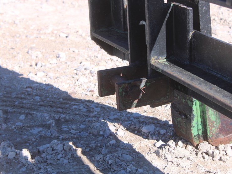 #2037-•-3-point-heavy-duty-adjustable-pallet-forks-image-7