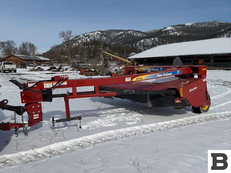 2013-new-holland-h7230-image-1