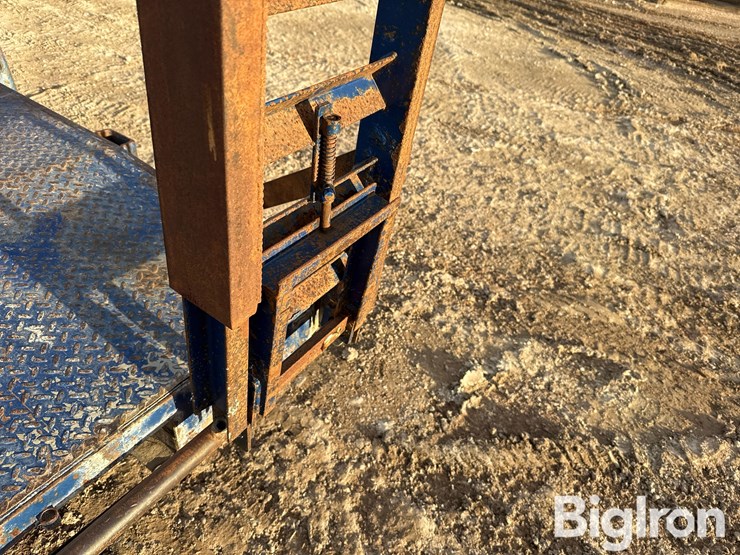 2003-titan-trailer-image-9