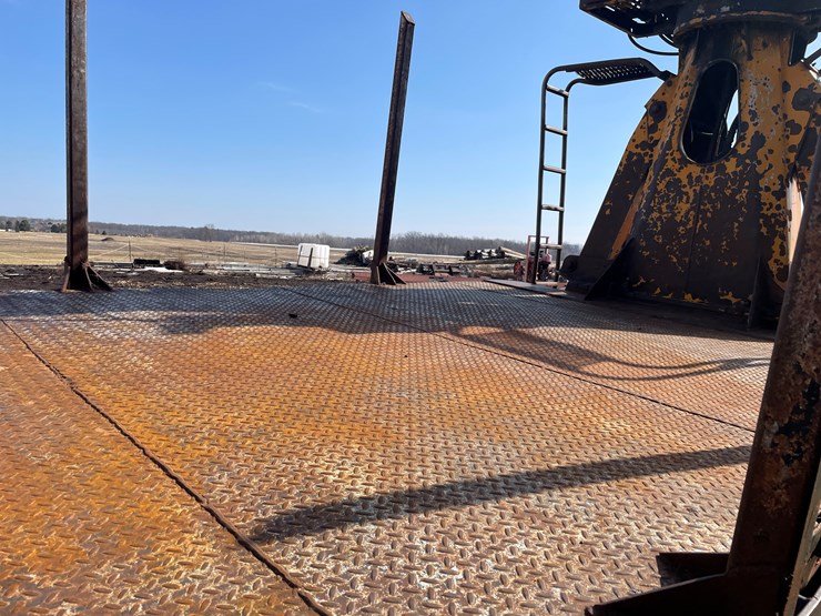 #1005-•-2003-sterling-log-truck-(has-wi-title)-(grantsburg,-wi)-image-9