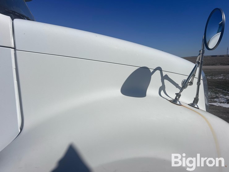 2006-freightliner-columbia-120-image-20