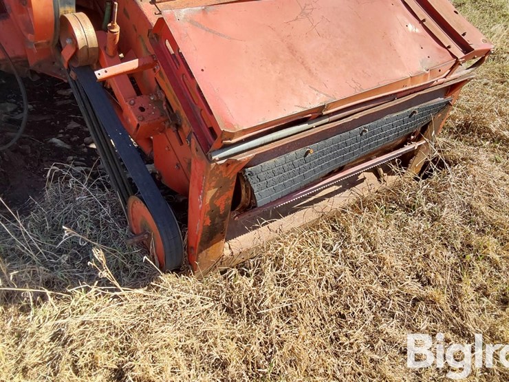 1985-case-ih-1480-image-17