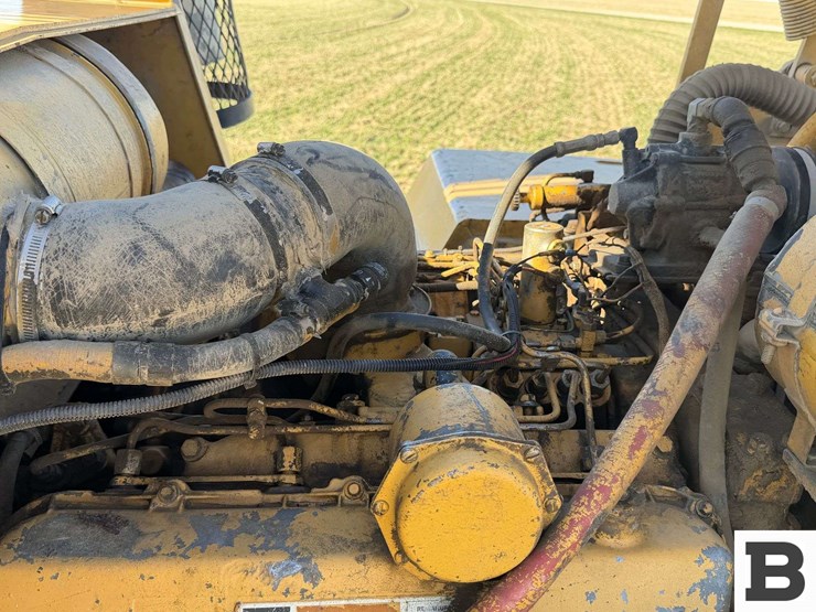 1979-caterpillar-v180b-image-27