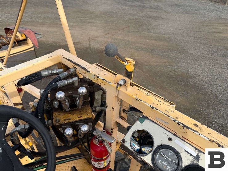 1995-international-915-image-46