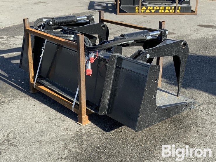 2025-massey-ferguson-730-image-5