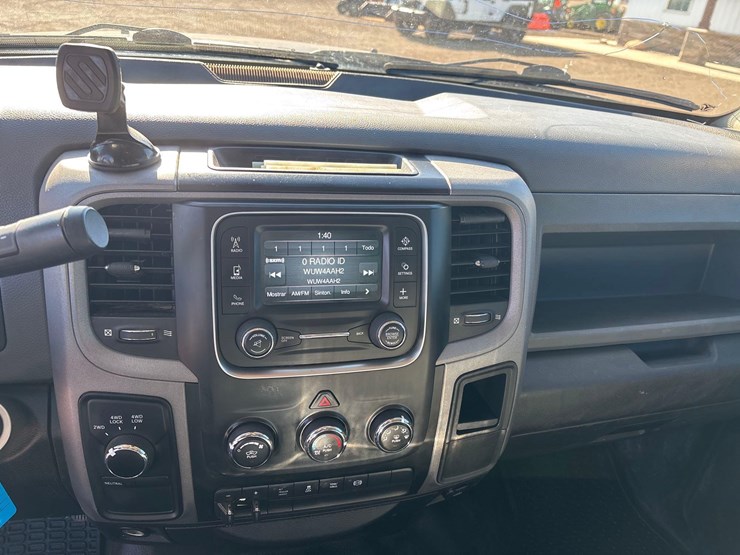 2017-dodge-3500-image-15