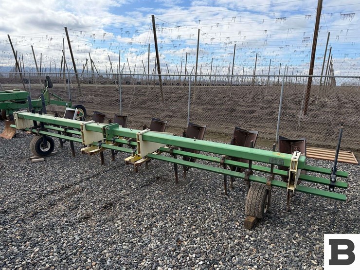 custom-7-or-9-row-bedder-ditcher---toppenish,-wa-image-1