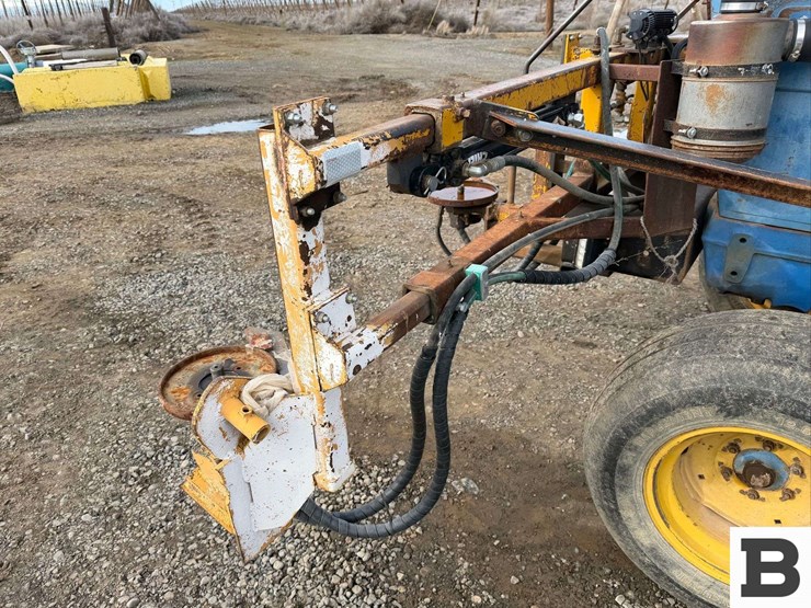 1977-ford-5600-image-13