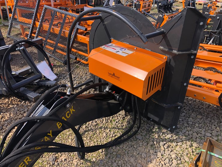 #65-•-articulating-side-arm-mower-image-3