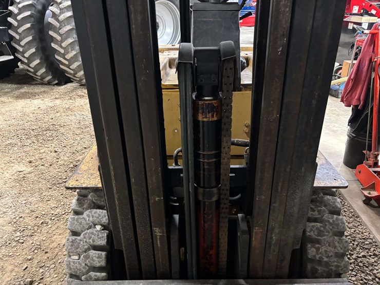 caterpillar-v50d-image-6