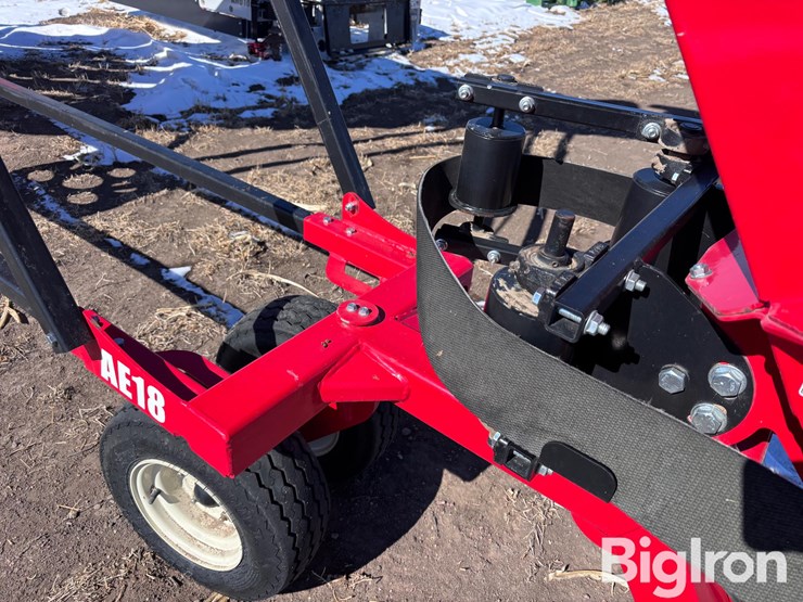 kuhns-norden-ae18-18-pack-small-square-bale-accumulator-image-16