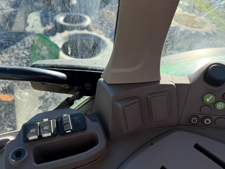 2017-john-deere-6120m-image-81