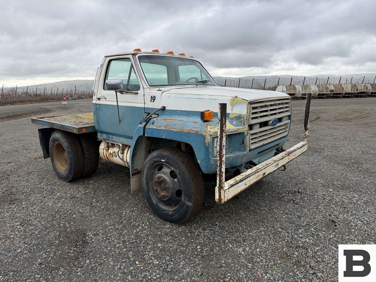1986-ford-f700-image-7