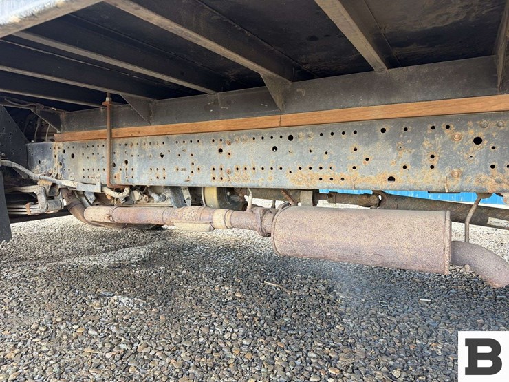 2007-isuzu-npr-image-36