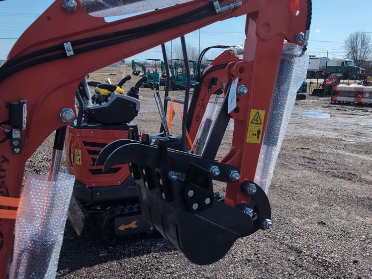 cfg-industrial-mini-excavator---mx15rx-image-4