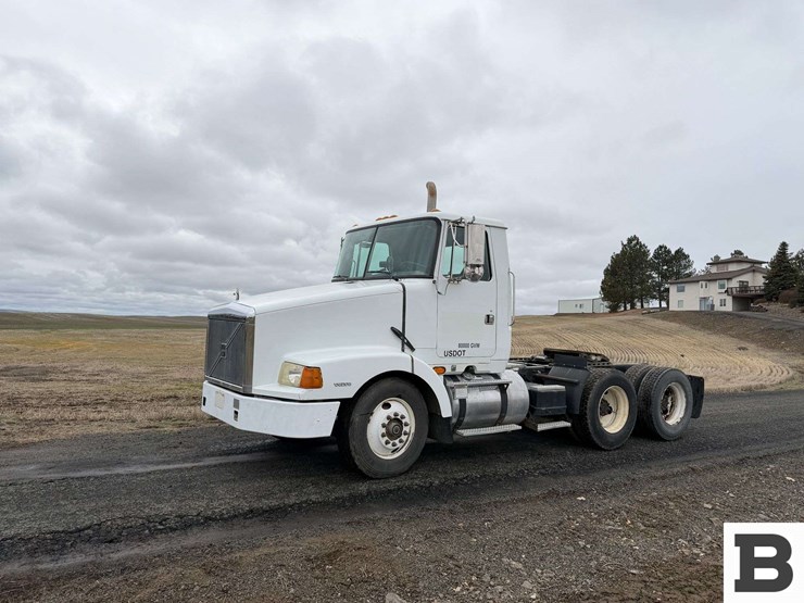 1998-volvo-wca-tractor-truck---reardan,-wa-image-1